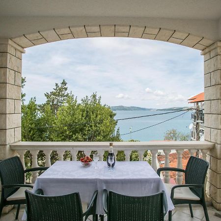 Apartments Lovric Trogir Luaran gambar