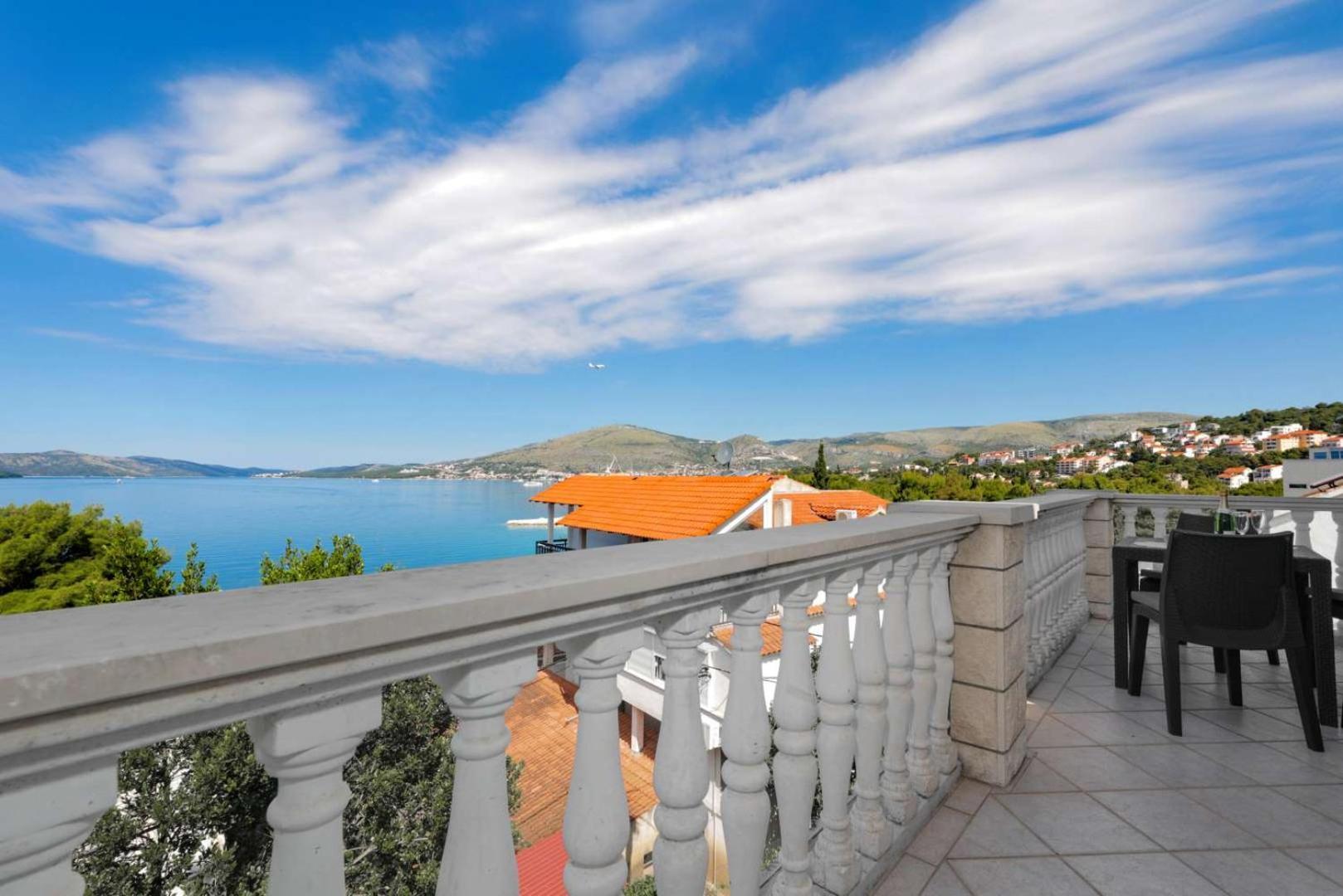 Apartments Lovric Trogir Luaran gambar